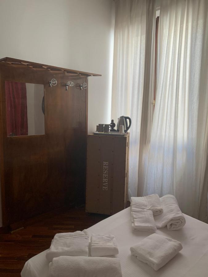 Altrove Bed and Breakfast Cagliari Buitenkant foto