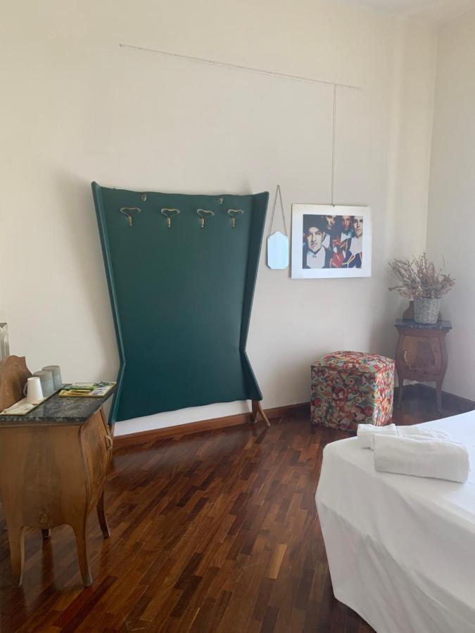 Altrove Bed and Breakfast Cagliari Buitenkant foto